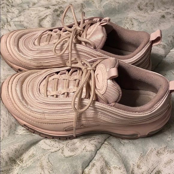 Nike pro max gently used - Picture 4 of 8